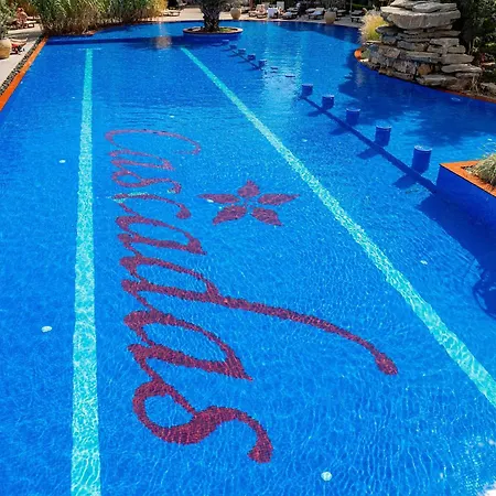 Superior 1 Bd In Cascadas By Menada